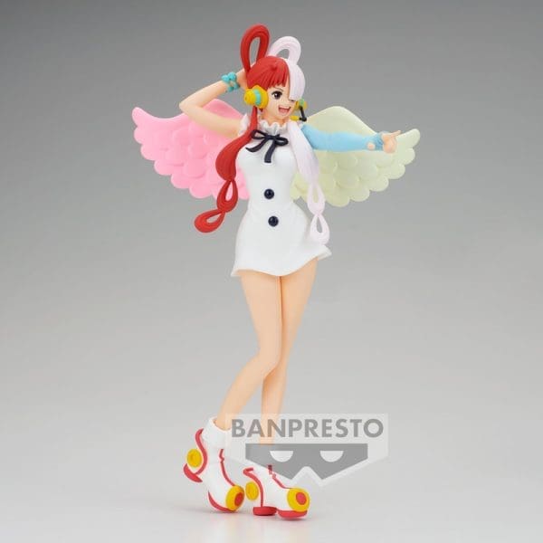 ONE PIECE FILM RED Glitter&Glamours Uta figure, showcasing the enchanting character with her signature vibrant hues and design.
