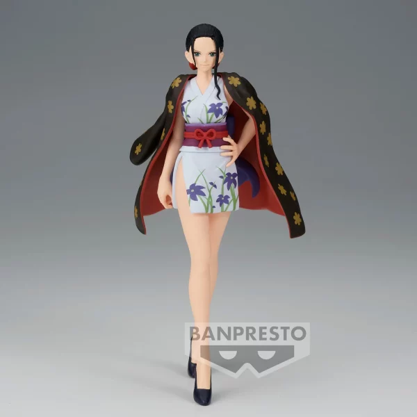ONE PIECE THE SHUKKO NICO ROBIN figure, capturing the iconic character in her departure pose."